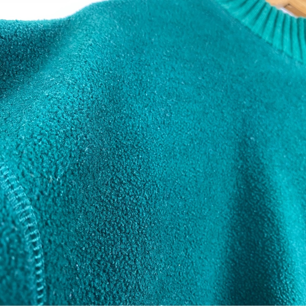 ❌SOLD❌Vintage Winnie the Pooh Fleece Sweater Christmas Sweatshirt XL - Picture 11 of 11